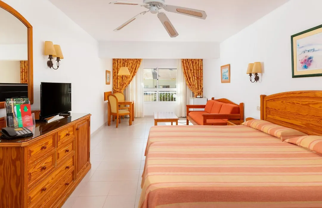 Hotel Riu Oliva Beach Resort-1